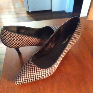 Textured pumps mid heel